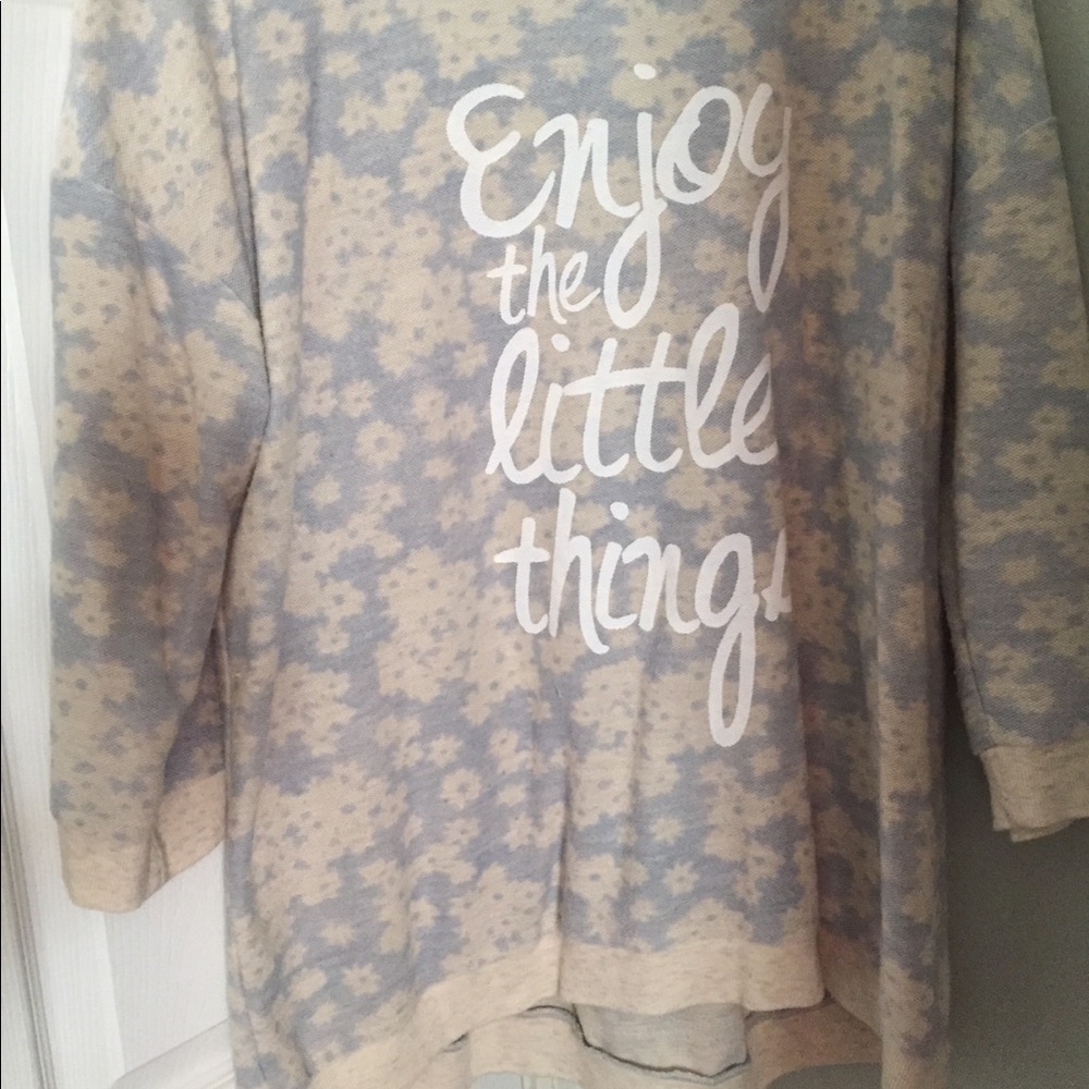 Sweatshirt